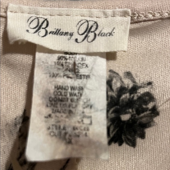 Brittany Black Floral Lace Tunic in Cream and Black - Picture 2 of 5